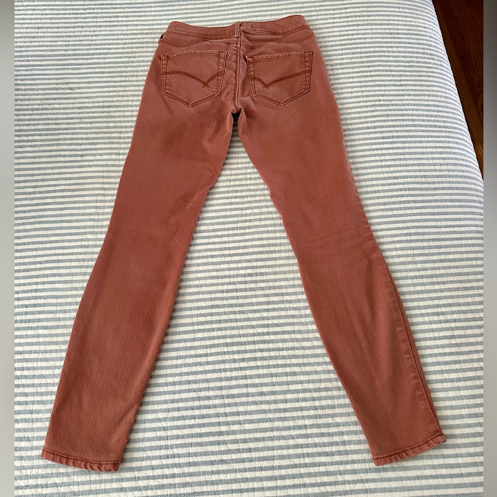 Bullhead Low-Rise Skinny Jeans - Size 0 - Picture 7 of 11
